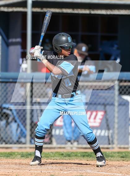 Thumbnail 2 in Salesian vs La Salle photogallery.