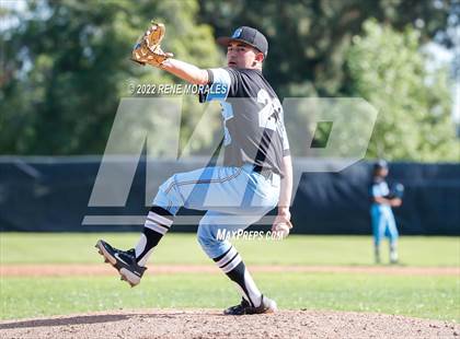 Thumbnail 2 in Salesian vs La Salle photogallery.