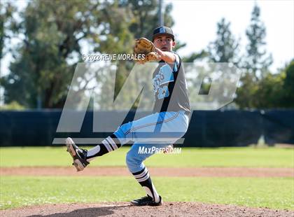 Thumbnail 2 in Salesian vs La Salle photogallery.