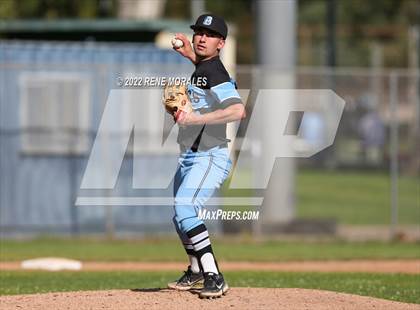 Thumbnail 1 in Salesian vs La Salle photogallery.