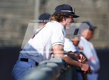 Thumbnail 1 in Salesian vs La Salle photogallery.
