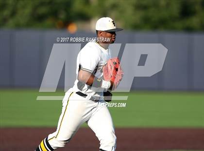 Thumbnail 2 in Forney vs. Mansfield Legacy (UIL 5A Semifinal) photogallery.