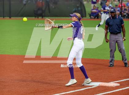 Thumbnail 1 in Guyer vs. Weslaco (UIL 6A Softball Semifinal) photogallery.