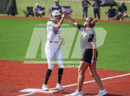 Thumbnail 3 in Guyer vs. Weslaco (UIL 6A Softball Semifinal) photogallery.
