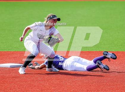 Thumbnail 3 in Guyer vs. Weslaco (UIL 6A Softball Semifinal) photogallery.