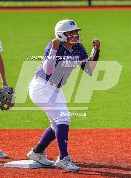 Thumbnail 2 in Guyer vs. Weslaco (UIL 6A Softball Semifinal) photogallery.