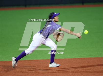 Thumbnail 3 in Guyer vs. Weslaco (UIL 6A Softball Semifinal) photogallery.