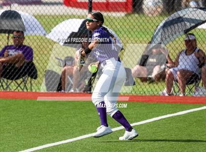 Thumbnail 1 in Guyer vs. Weslaco (UIL 6A Softball Semifinal) photogallery.