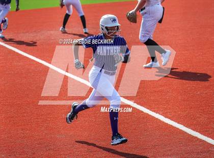 Thumbnail 1 in Guyer vs. Weslaco (UIL 6A Softball Semifinal) photogallery.