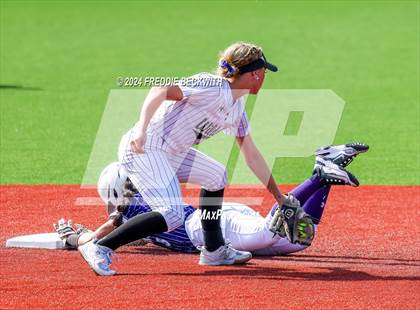 Thumbnail 1 in Guyer vs. Weslaco (UIL 6A Softball Semifinal) photogallery.