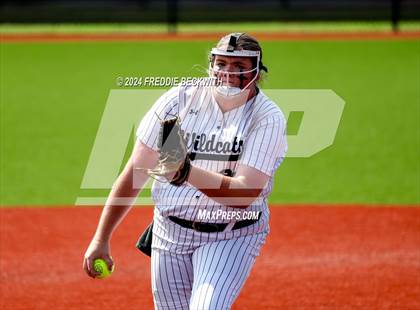 Thumbnail 3 in Guyer vs. Weslaco (UIL 6A Softball Semifinal) photogallery.