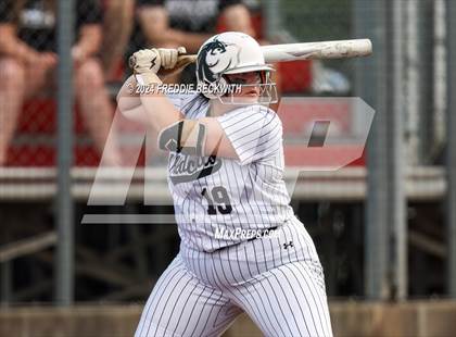 Thumbnail 3 in Guyer vs. Weslaco (UIL 6A Softball Semifinal) photogallery.