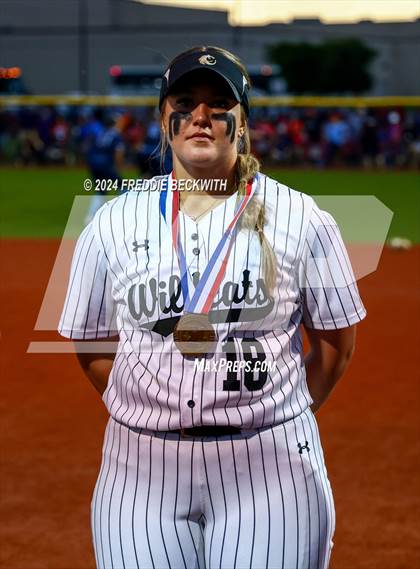 Thumbnail 3 in Guyer vs. Weslaco (UIL 6A Softball Semifinal) photogallery.
