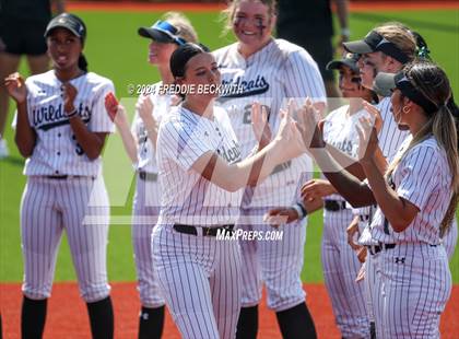 Thumbnail 2 in Guyer vs. Weslaco (UIL 6A Softball Semifinal) photogallery.