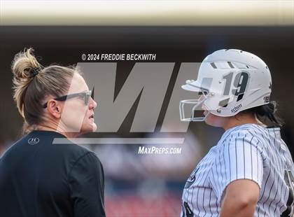 Thumbnail 1 in Guyer vs. Weslaco (UIL 6A Softball Semifinal) photogallery.