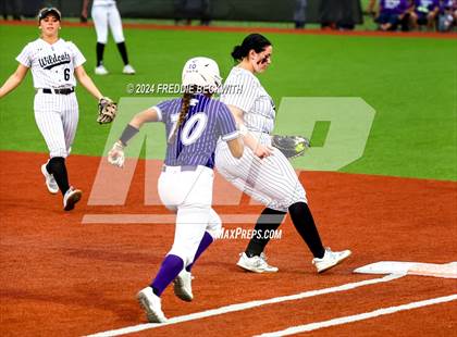 Thumbnail 2 in Guyer vs. Weslaco (UIL 6A Softball Semifinal) photogallery.