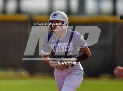 Thumbnail 3 in Guyer vs. Weslaco (UIL 6A Softball Semifinal) photogallery.