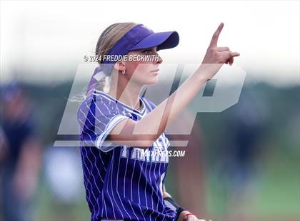 Thumbnail 3 in Guyer vs. Weslaco (UIL 6A Softball Semifinal) photogallery.