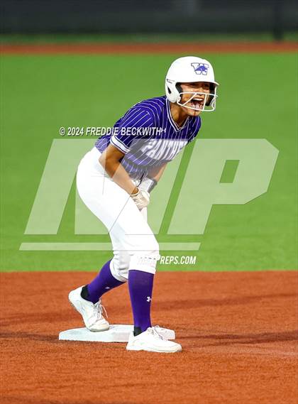 Thumbnail 1 in Guyer vs. Weslaco (UIL 6A Softball Semifinal) photogallery.