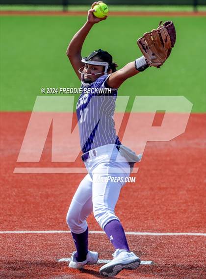 Thumbnail 1 in Guyer vs. Weslaco (UIL 6A Softball Semifinal) photogallery.