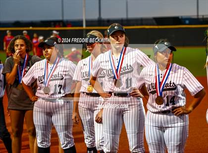 Thumbnail 3 in Guyer vs. Weslaco (UIL 6A Softball Semifinal) photogallery.