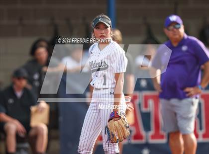 Thumbnail 3 in Guyer vs. Weslaco (UIL 6A Softball Semifinal) photogallery.