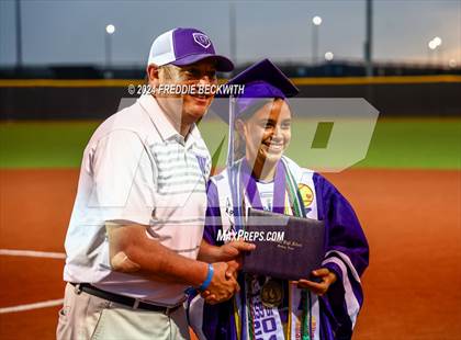 Thumbnail 3 in Guyer vs. Weslaco (UIL 6A Softball Semifinal) photogallery.