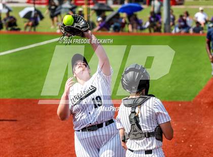Thumbnail 1 in Guyer vs. Weslaco (UIL 6A Softball Semifinal) photogallery.