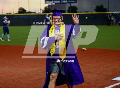 Thumbnail 2 in Guyer vs. Weslaco (UIL 6A Softball Semifinal) photogallery.
