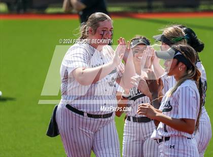 Thumbnail 2 in Guyer vs. Weslaco (UIL 6A Softball Semifinal) photogallery.