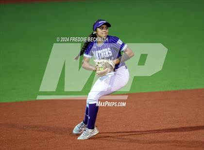 Thumbnail 2 in Guyer vs. Weslaco (UIL 6A Softball Semifinal) photogallery.