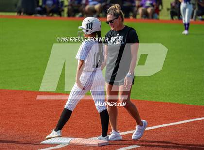Thumbnail 1 in Guyer vs. Weslaco (UIL 6A Softball Semifinal) photogallery.
