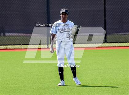 Thumbnail 1 in Guyer vs. Weslaco (UIL 6A Softball Semifinal) photogallery.