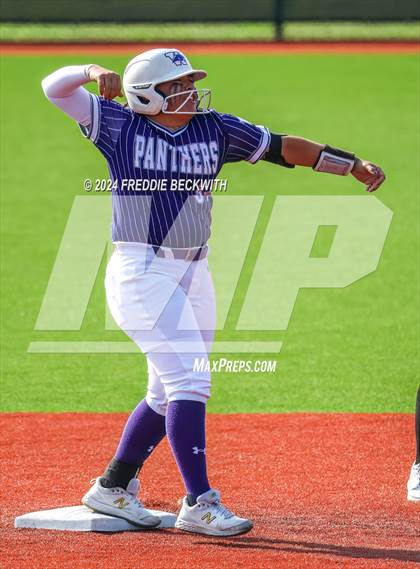 Thumbnail 3 in Guyer vs. Weslaco (UIL 6A Softball Semifinal) photogallery.
