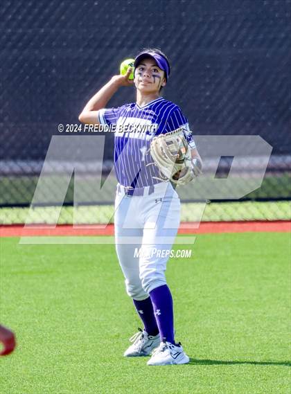 Thumbnail 2 in Guyer vs. Weslaco (UIL 6A Softball Semifinal) photogallery.