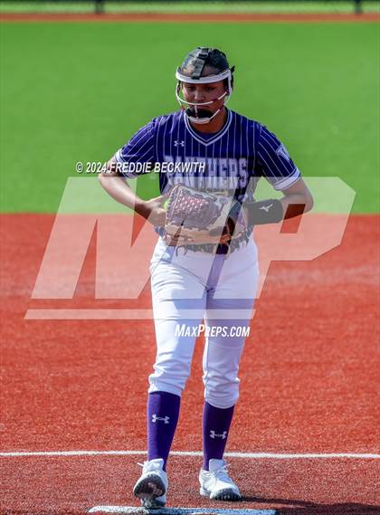 Thumbnail 3 in Guyer vs. Weslaco (UIL 6A Softball Semifinal) photogallery.