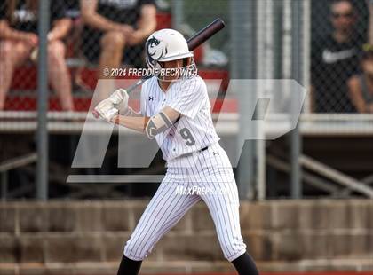 Thumbnail 3 in Guyer vs. Weslaco (UIL 6A Softball Semifinal) photogallery.