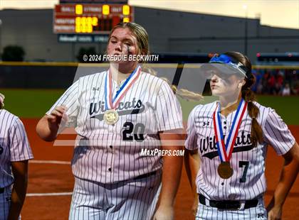 Thumbnail 2 in Guyer vs. Weslaco (UIL 6A Softball Semifinal) photogallery.