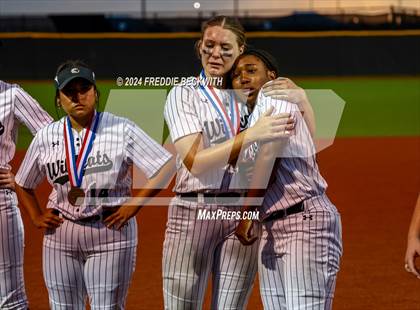 Thumbnail 2 in Guyer vs. Weslaco (UIL 6A Softball Semifinal) photogallery.