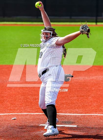 Thumbnail 2 in Guyer vs. Weslaco (UIL 6A Softball Semifinal) photogallery.