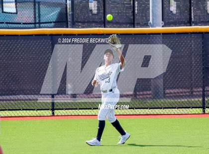 Thumbnail 1 in Guyer vs. Weslaco (UIL 6A Softball Semifinal) photogallery.