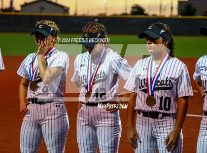 Thumbnail 2 in Guyer vs. Weslaco (UIL 6A Softball Semifinal) photogallery.