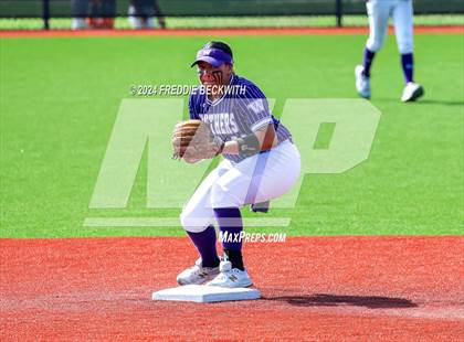 Thumbnail 2 in Guyer vs. Weslaco (UIL 6A Softball Semifinal) photogallery.