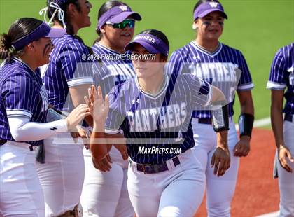 Thumbnail 2 in Guyer vs. Weslaco (UIL 6A Softball Semifinal) photogallery.