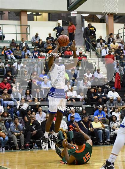 Thumbnail 1 in Morgan Park vs. Curie (CPHSAA Semifinal) photogallery.