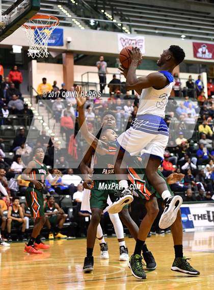 Thumbnail 1 in Morgan Park vs. Curie (CPHSAA Semifinal) photogallery.