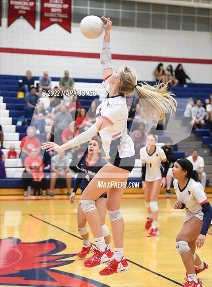 Thumbnail 1 in Centennial vs. Westview - AIA 5A Play-In photogallery.