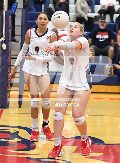 Thumbnail 3 in Centennial vs. Westview - AIA 5A Play-In photogallery.