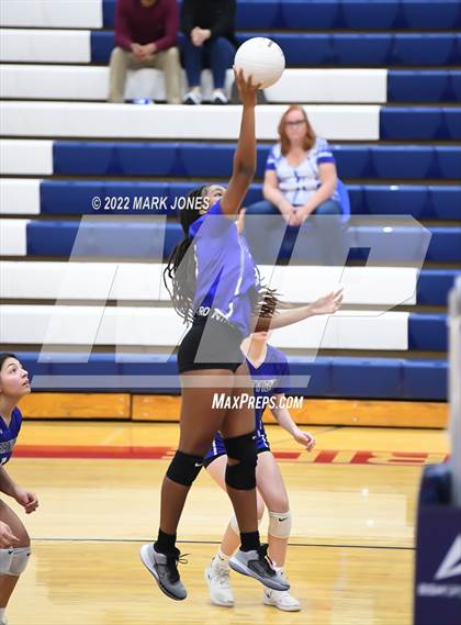Thumbnail 3 in Centennial vs. Westview - AIA 5A Play-In photogallery.