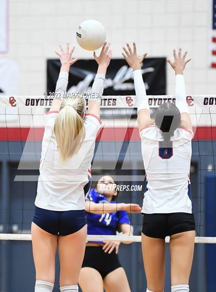 Thumbnail 1 in Centennial vs. Westview - AIA 5A Play-In photogallery.